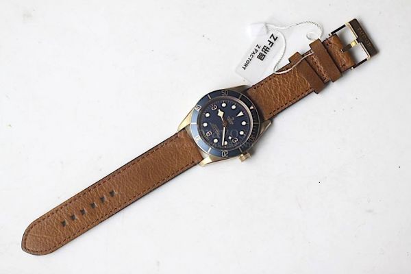 Heritage Black Bay Bronze Blue Dial Brown Leather ZF A2824